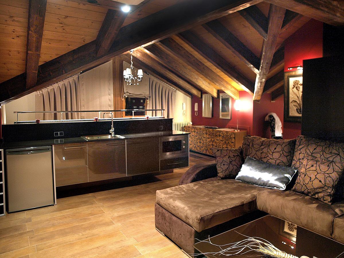 Aparta-Hotel Puertolas Escuer Bagian luar foto
