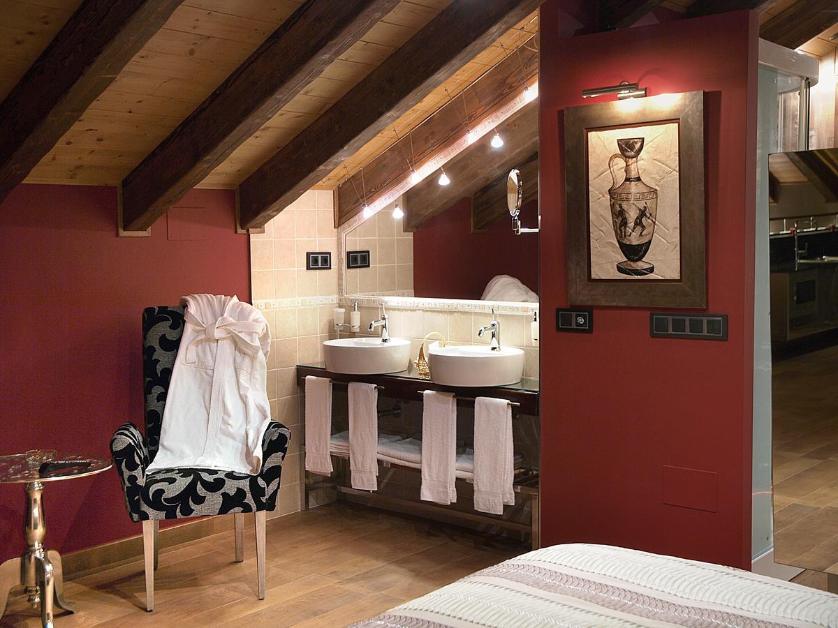Aparta-Hotel Puertolas Escuer Bagian luar foto