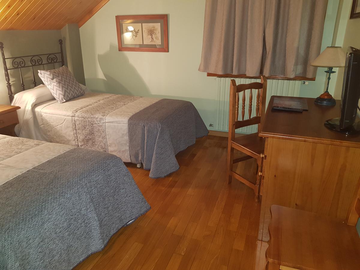 Aparta-Hotel Puertolas Escuer Bagian luar foto