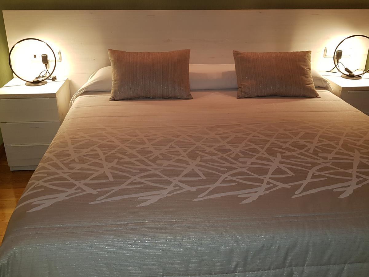 Aparta-Hotel Puertolas Escuer Bagian luar foto