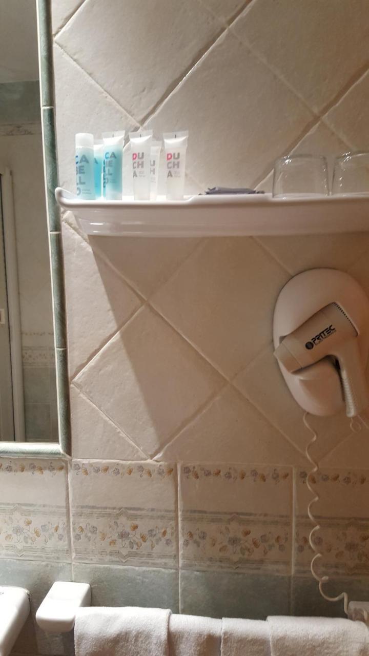 Aparta-Hotel Puertolas Escuer Bagian luar foto